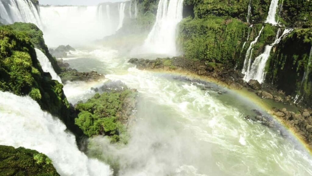 Gyakorlati utmutato magyar hirdetoknek: hogyan talalj gruz SoundCloud-alkotokat, epits veluk partneri kampanyt es tereld a felhasznalokat fitness appodhoz.