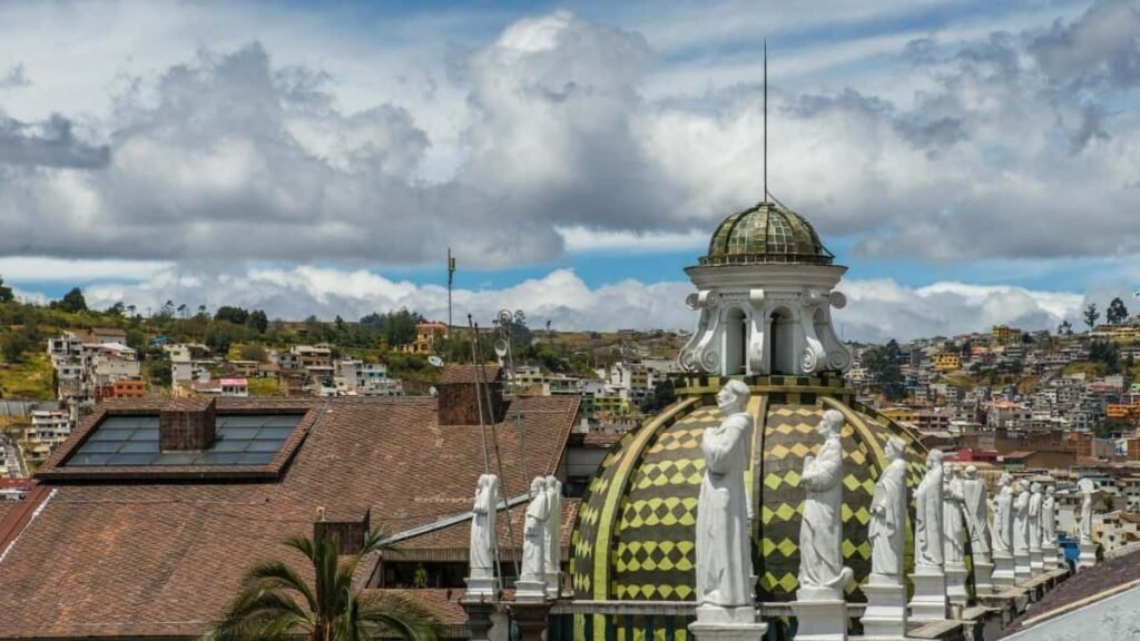 Gyakorlati utmutato magyar kreatoroknak: hogyan szolits meg delafrikai markakat Takatakon, es keszits lokalizalt, piackepes tartalmat a fiatal celcsoportoknak.