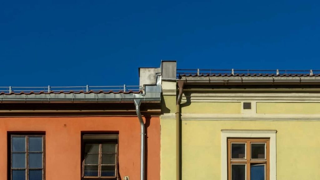 Gyakorlati utmutato magyar alkotoknak: hogyan talald, megkeresd es egyuttmukodj luxemburgi divatmarkakkal Viberen lookbookokert taktikak, uzenetmintak es jogi-penzugyi figyelmeztetesek.