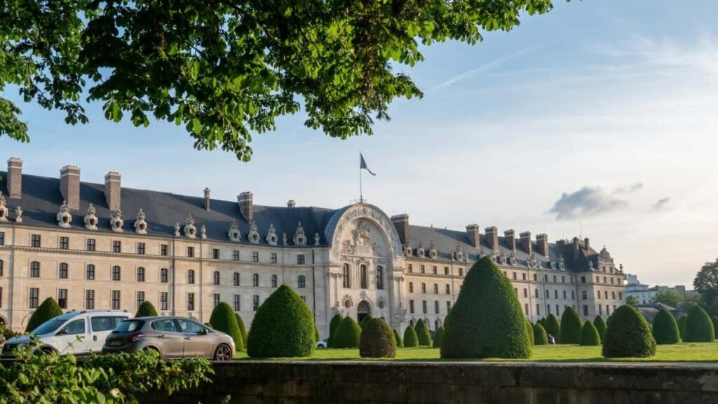 Gyakorlati utmutato magyar alkotoknak: hogyan talalj es pitch-elj azeri markaknak Clubhouse-on fitness tartalmakkal lepesrol lepesre, helyi kilatasokkal.