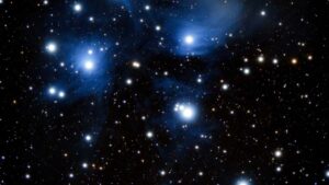 Gyakorlati utmutato magyar hirdetoknek: hogyan talalj Szerbiabol Xiaohongshu-s alkotokat tanckihivasokhoz, kapcsolatepites, jogi es kreativ tippek.