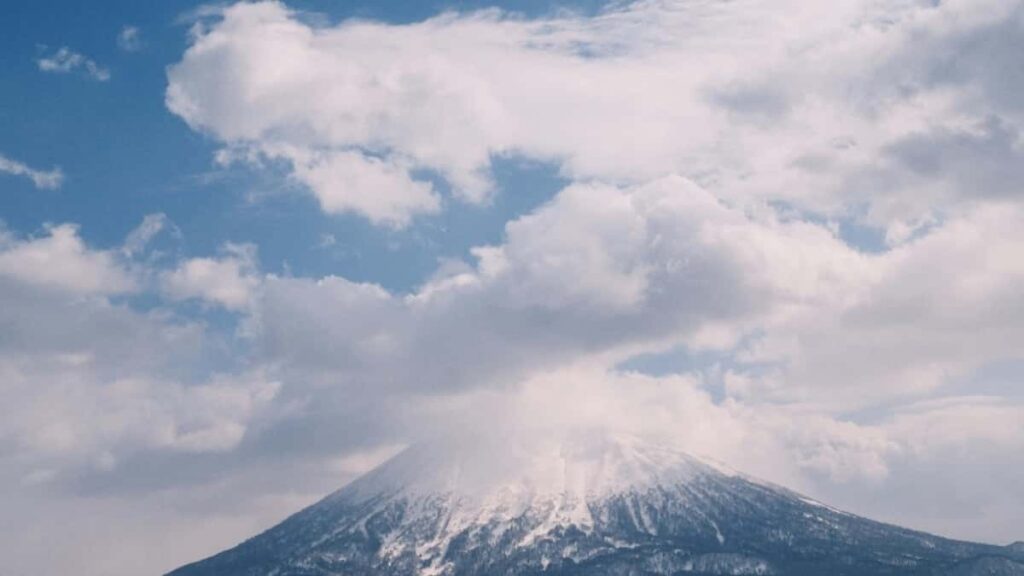 Gyakorlati utmutato magyar hirdetoknek: hogyan talalj Svedorszagban aktiv Takatak-kreatorokat hiteles termek- es szolgaltatasvelemenyekhez.