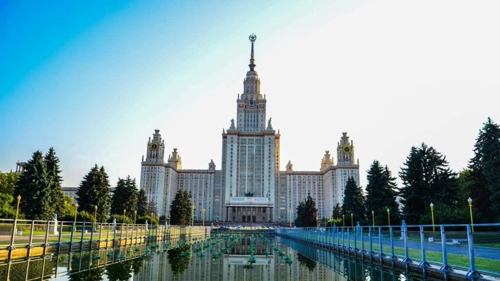 Gyakorlati utmutato magyar tartalomkeszitoknek: hogyan talald meg es szolitsd meg a malajziai markakat Discordon, hogy bekerulj seeding programokba taktika, mintauzenetek es meroszamok.