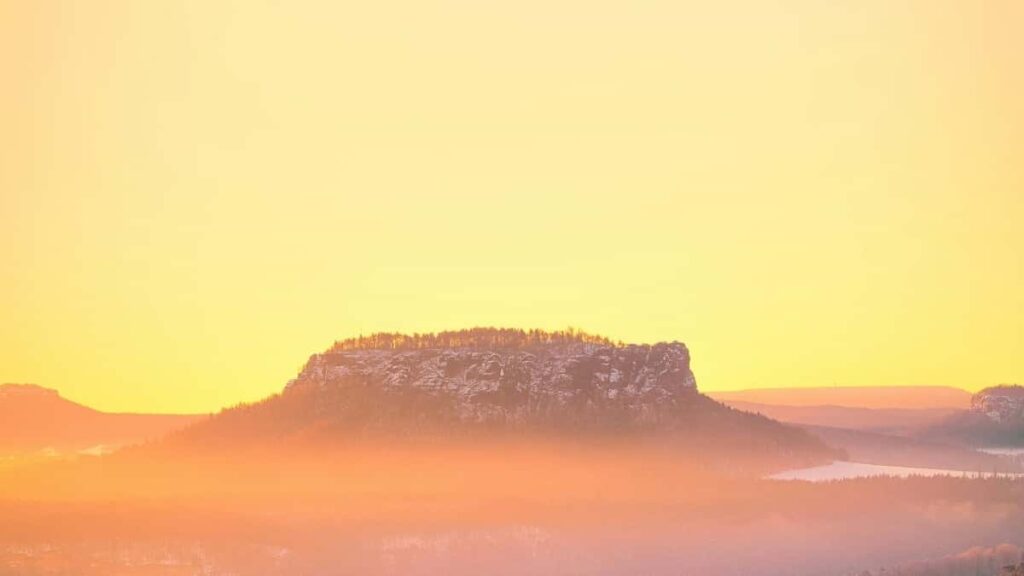 Gyakorlati utmutato magyar hirdetoknek: hogyan talalj montenegroi Discord alkotokat PR-csomag kuldesehez, ellenorzes, engedelyek es logisztika.