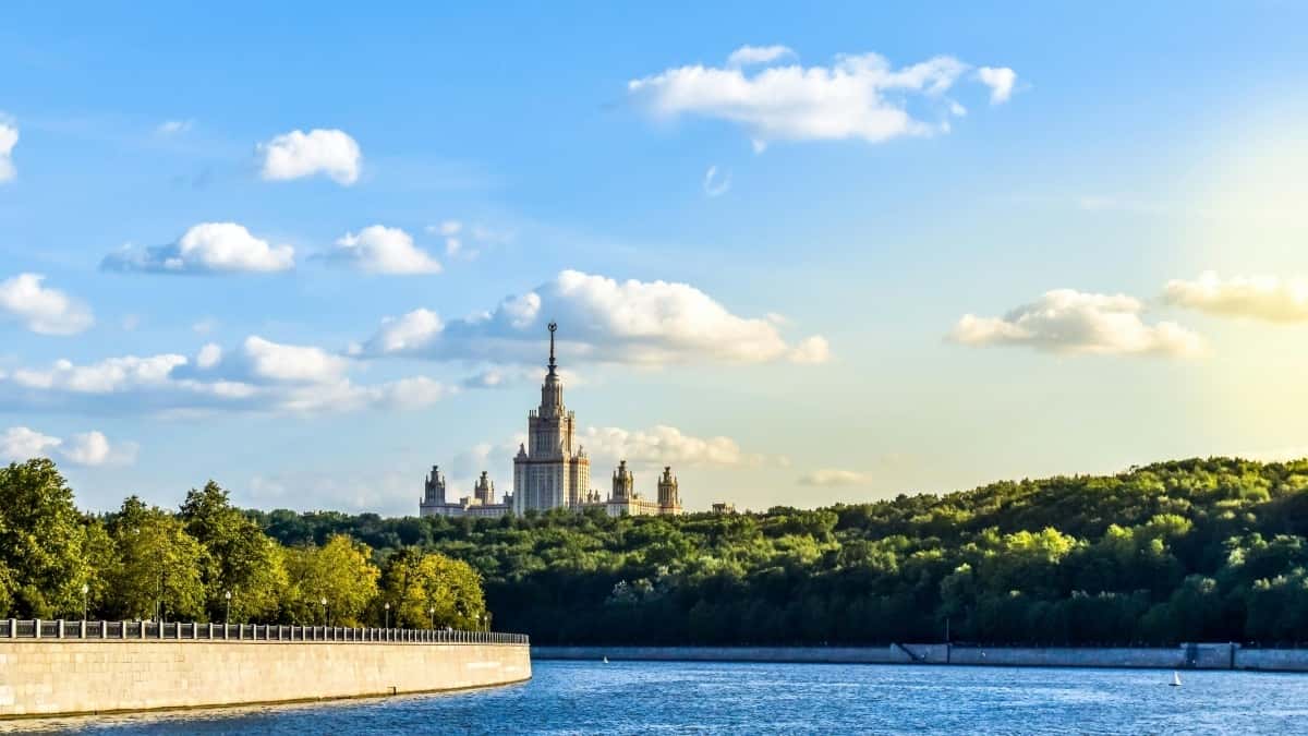 Magyar kreatívok: hogyan érd el a görög márkákat Facebookon ingyen mintákért?